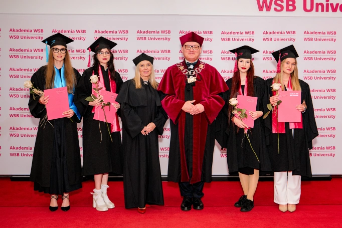 Zdjęcie nr 24 z galerii Gala Wręczenia Dyplom&oacute;w Absolwentom Collegium Medicum - Wydziału Medycznego Akademii WSB 