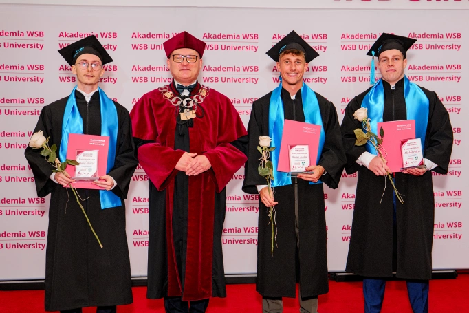 Zdjęcie nr 30 z galerii Gala Wręczenia Dyplom&oacute;w Absolwentom Collegium Medicum - Wydziału Medycznego Akademii WSB 
