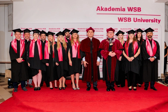 Zdjęcie nr 34 z galerii Gala Wręczenia Dyplom&oacute;w Absolwentom Collegium Medicum - Wydziału Medycznego Akademii WSB 