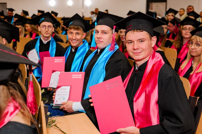 Zdjęcie nr 36 z galerii Gala Wręczenia Dyplom&oacute;w Absolwentom Collegium Medicum - Wydziału Medycznego Akademii WSB 