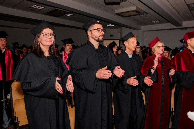 Zdjęcie nr 37 z galerii Gala Wręczenia Dyplom&oacute;w Absolwentom Collegium Medicum - Wydziału Medycznego Akademii WSB 