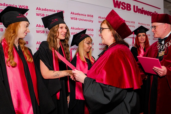 Zdjęcie nr 39 z galerii Gala Wręczenia Dyplom&oacute;w Absolwentom Collegium Medicum - Wydziału Medycznego Akademii WSB 