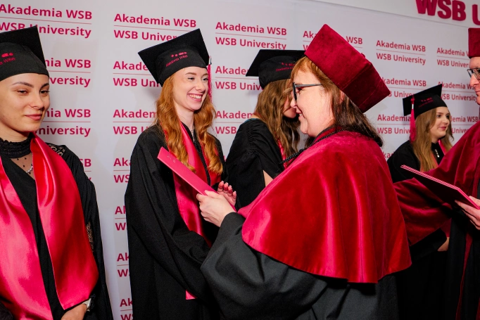 Zdjęcie nr 40 z galerii Gala Wręczenia Dyplom&oacute;w Absolwentom Collegium Medicum - Wydziału Medycznego Akademii WSB 