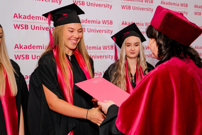 Zdjęcie nr 74 z galerii Gala Wręczenia Dyplom&oacute;w Absolwentom Collegium Medicum - Wydziału Medycznego Akademii WSB 
