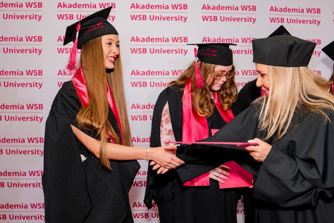 Zdjęcie nr 77 z galerii Gala Wręczenia Dyplom&oacute;w Absolwentom Collegium Medicum - Wydziału Medycznego Akademii WSB 