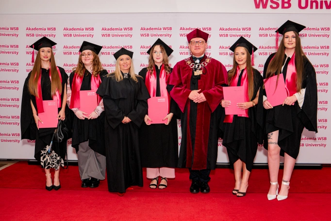 Zdjęcie nr 78 z galerii Gala Wręczenia Dyplom&oacute;w Absolwentom Collegium Medicum - Wydziału Medycznego Akademii WSB 