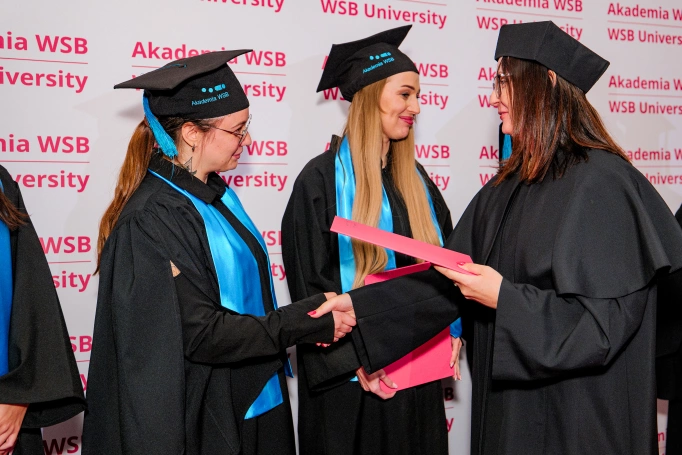 Zdjęcie nr 79 z galerii Gala Wręczenia Dyplom&oacute;w Absolwentom Collegium Medicum - Wydziału Medycznego Akademii WSB 
