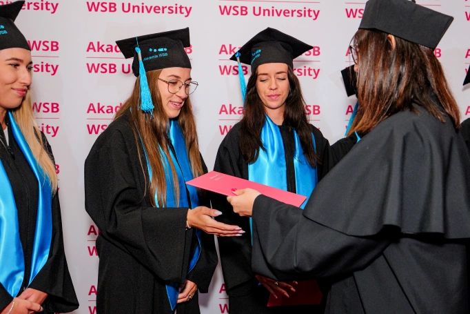 Zdjęcie nr 80 z galerii Gala Wręczenia Dyplom&oacute;w Absolwentom Collegium Medicum - Wydziału Medycznego Akademii WSB 