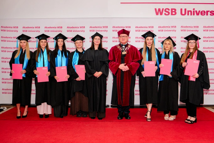Zdjęcie nr 81 z galerii Gala Wręczenia Dyplom&oacute;w Absolwentom Collegium Medicum - Wydziału Medycznego Akademii WSB 