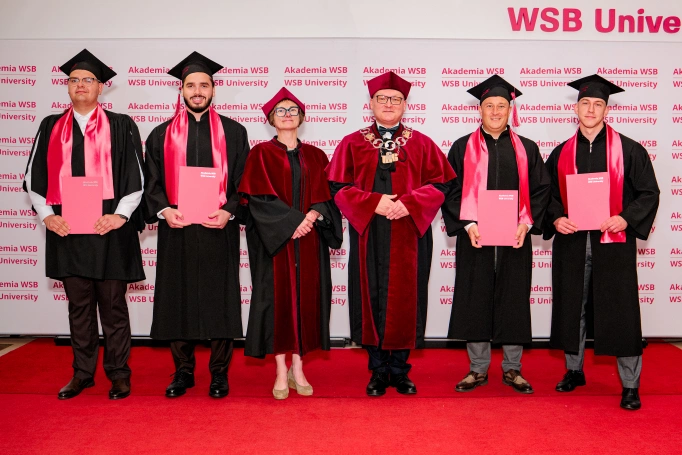 Zdjęcie nr 84 z galerii Gala Wręczenia Dyplom&oacute;w Absolwentom Collegium Medicum - Wydziału Medycznego Akademii WSB 