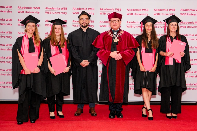 Zdjęcie nr 85 z galerii Gala Wręczenia Dyplom&oacute;w Absolwentom Collegium Medicum - Wydziału Medycznego Akademii WSB 