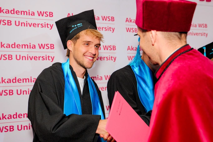 Zdjęcie nr 92 z galerii Gala Wręczenia Dyplom&oacute;w Absolwentom Collegium Medicum - Wydziału Medycznego Akademii WSB 