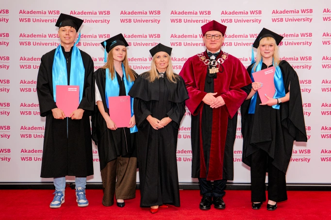 Zdjęcie nr 61 z galerii Gala Wręczenia Dyplom&oacute;w Absolwentom Collegium Medicum - Wydziału Medycznego Akademii WSB 
