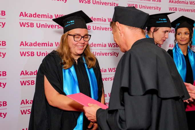 Zdjęcie nr 62 z galerii Gala Wręczenia Dyplom&oacute;w Absolwentom Collegium Medicum - Wydziału Medycznego Akademii WSB 