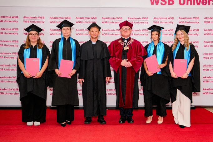 Zdjęcie nr 63 z galerii Gala Wręczenia Dyplom&oacute;w Absolwentom Collegium Medicum - Wydziału Medycznego Akademii WSB 