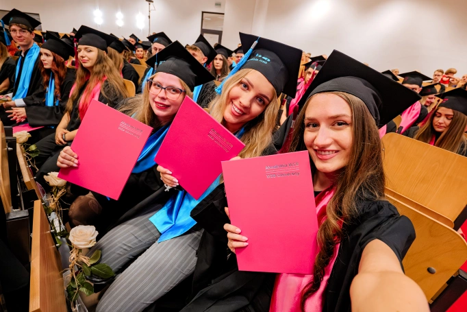 Zdjęcie nr 68 z galerii Gala Wręczenia Dyplom&oacute;w Absolwentom Collegium Medicum - Wydziału Medycznego Akademii WSB 