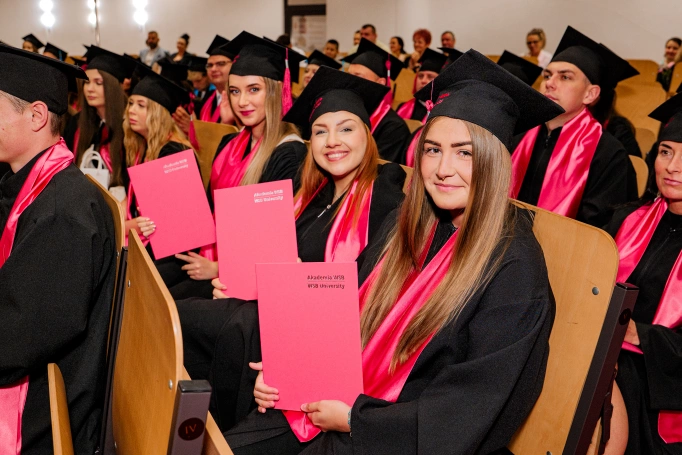 Zdjęcie nr 69 z galerii Gala Wręczenia Dyplom&oacute;w Absolwentom Collegium Medicum - Wydziału Medycznego Akademii WSB 