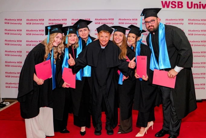 Zdjęcie nr 47 z galerii Gala Wręczenia Dyplom&oacute;w Absolwentom Collegium Medicum - Wydziału Medycznego Akademii WSB 