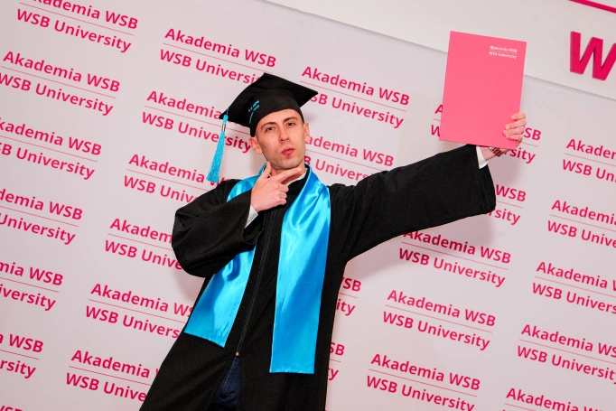 Zdjęcie nr 50 z galerii Gala Wręczenia Dyplom&oacute;w Absolwentom Collegium Medicum - Wydziału Medycznego Akademii WSB 