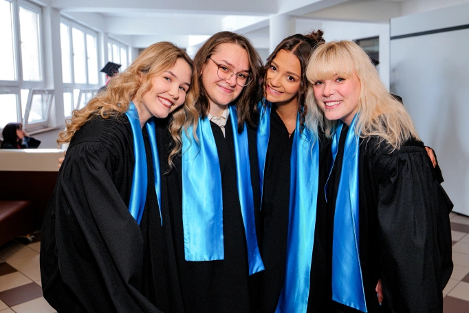 Zdjęcie nr 57 z galerii Gala Wręczenia Dyplom&oacute;w Absolwentom Collegium Medicum - Wydziału Medycznego Akademii WSB 