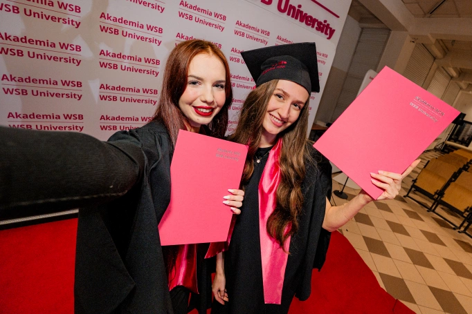 Zdjęcie nr 56 z galerii Gala Wręczenia Dyplom&oacute;w Absolwentom Collegium Medicum - Wydziału Medycznego Akademii WSB 