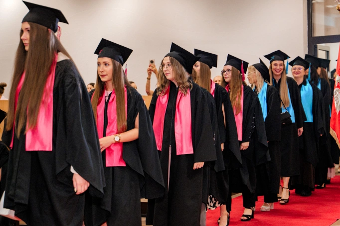 Zdjęcie nr 4 z galerii Gala Wręczenia Dyplom&oacute;w Absolwentom Collegium Medicum - Wydziału Medycznego Akademii WSB 