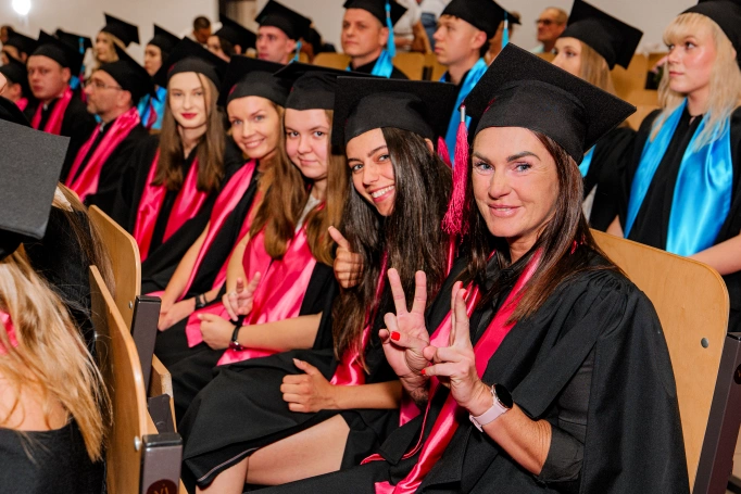Zdjęcie nr 11 z galerii Gala Wręczenia Dyplom&oacute;w Absolwentom Collegium Medicum - Wydziału Medycznego Akademii WSB 