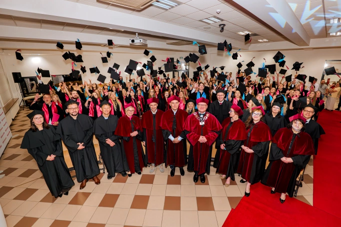 Zdjęcie nr 6 z galerii Graduation Ceremony for Graduates of the Collegium Medicum &ndash; Faculty of Medicine at WSB University