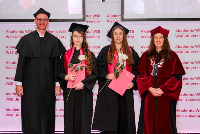 Zdjęcie nr 10 z galerii Graduates of WSB University&rsquo;s First-Cycle Degree Programmes Received Their Diplomas