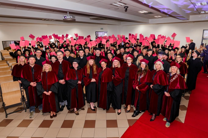 Zdjęcie nr 5 z galerii Graduates of WSB University&rsquo;s First-Cycle Degree Programmes Received Their Diplomas