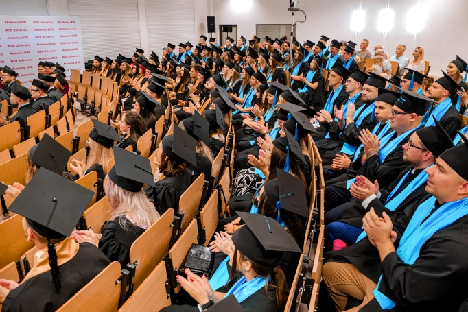 Zdjęcie nr 38 z galerii Uroczysty finał akademickiej drogi | Gala studi&oacute;w II stopnia i jednolitych magisterskich