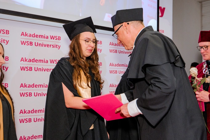 Zdjęcie nr 72 z galerii Uroczysty finał akademickiej drogi | Gala studi&oacute;w II stopnia i jednolitych magisterskich