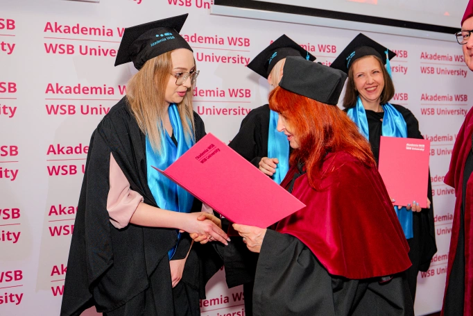 Zdjęcie nr 129 z galerii Uroczysty finał akademickiej drogi | Gala studi&oacute;w II stopnia i jednolitych magisterskich