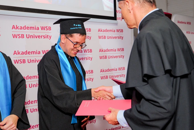 Zdjęcie nr 157 z galerii Uroczysty finał akademickiej drogi | Gala studi&oacute;w II stopnia i jednolitych magisterskich