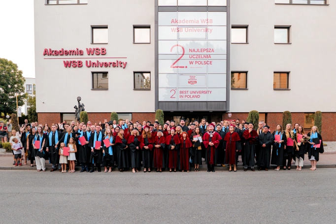 Zdjęcie nr 206 z galerii Uroczysty finał akademickiej drogi | Gala studi&oacute;w II stopnia i jednolitych magisterskich