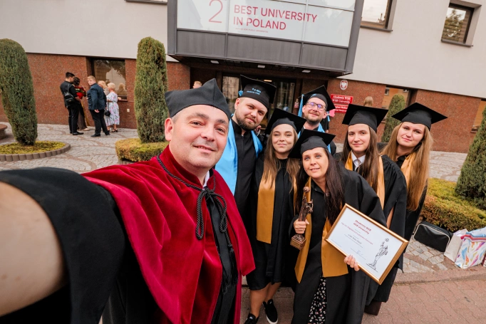 Zdjęcie nr 210 z galerii Uroczysty finał akademickiej drogi | Gala studi&oacute;w II stopnia i jednolitych magisterskich