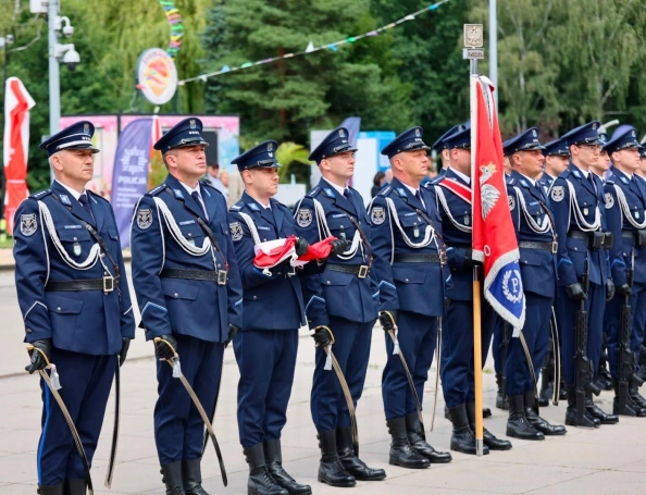 Zdjęcie nr 10 z galerii Prof. Marcin Lis z Odznaką Honorową za Zasługi dla Komendy Wojew&oacute;dzkiej Policji w Katowicach