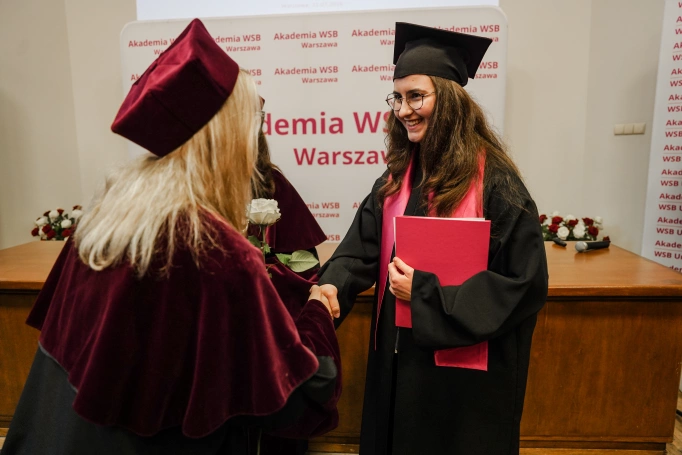Zdjęcie nr 29 z galerii Warszawscy Absolwenci Akademii WSB odebrali dyplomy. Wyjątkowa gala zwieńczyła pierwszy rok działalności wydziału