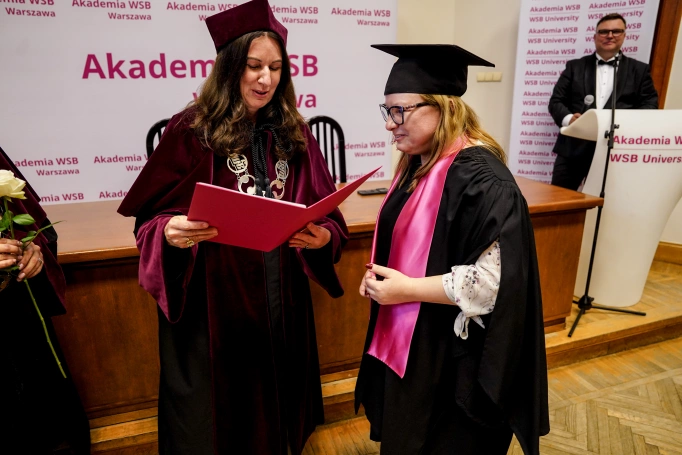 Zdjęcie nr 35 z galerii Warszawscy Absolwenci Akademii WSB odebrali dyplomy. Wyjątkowa gala zwieńczyła pierwszy rok działalności wydziału