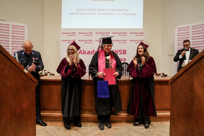 Zdjęcie nr 53 z galerii Warszawscy Absolwenci Akademii WSB odebrali dyplomy. Wyjątkowa gala zwieńczyła pierwszy rok działalności wydziału