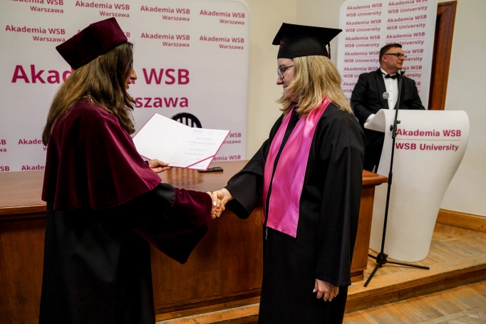 Zdjęcie nr 54 z galerii Warszawscy Absolwenci Akademii WSB odebrali dyplomy. Wyjątkowa gala zwieńczyła pierwszy rok działalności wydziału