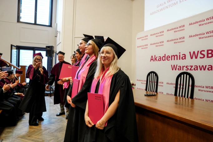 Zdjęcie nr 106 z galerii Warszawscy Absolwenci Akademii WSB odebrali dyplomy. Wyjątkowa gala zwieńczyła pierwszy rok działalności wydziału