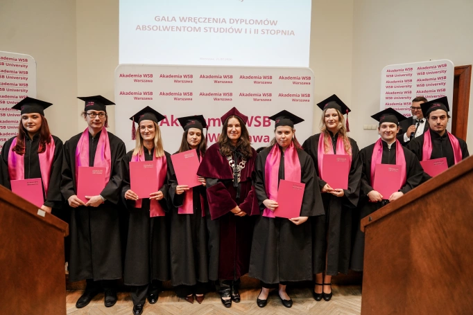 Zdjęcie nr 143 z galerii Warszawscy Absolwenci Akademii WSB odebrali dyplomy. Wyjątkowa gala zwieńczyła pierwszy rok działalności wydziału
