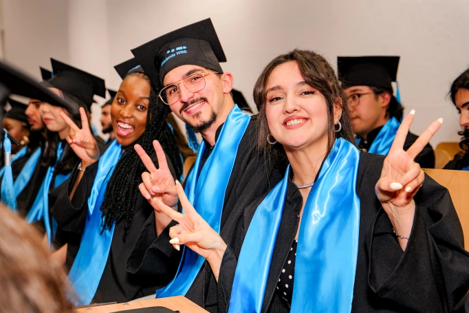 Zdjęcie nr 18 z galerii Uroczysty finał studi&oacute;w w Akademii WSB | Gala Student&oacute;w Zagranicznych