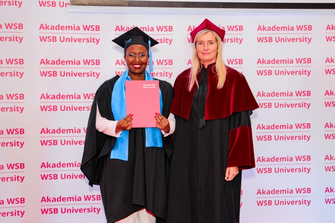 Zdjęcie nr 81 z galerii Uroczysty finał studi&oacute;w w Akademii WSB | Gala Student&oacute;w Zagranicznych