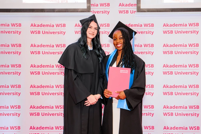 Zdjęcie nr 89 z galerii Uroczysty finał studi&oacute;w w Akademii WSB | Gala Student&oacute;w Zagranicznych