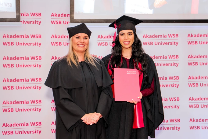 Zdjęcie nr 127 z galerii International Students Celebrate Their Graduation at WSB University