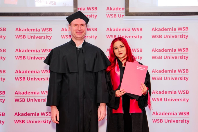 Zdjęcie nr 133 z galerii International Students Celebrate Their Graduation at WSB University