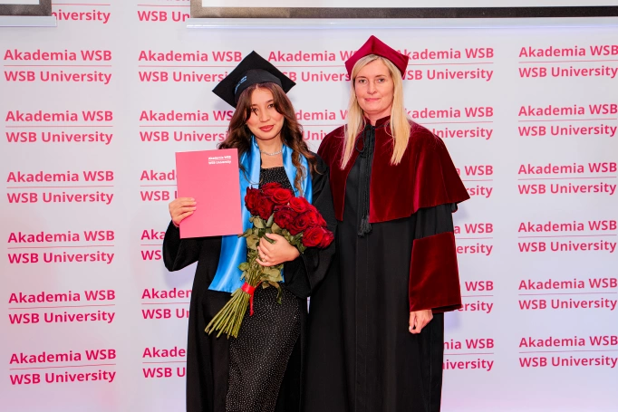 Zdjęcie nr 142 z galerii International Students Celebrate Their Graduation at WSB University