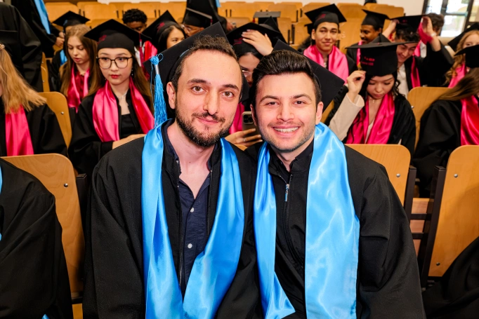 Zdjęcie nr 58 z galerii International Students Celebrate Their Graduation at WSB University